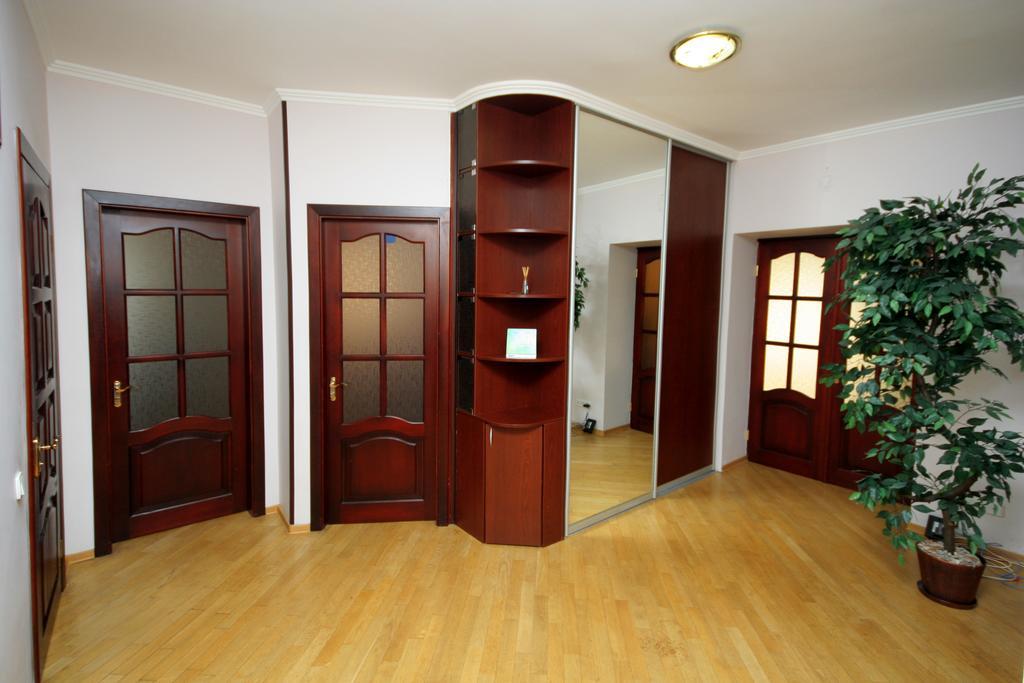 Inn Home Apartments - Livoberezhna Kiev Exterior foto